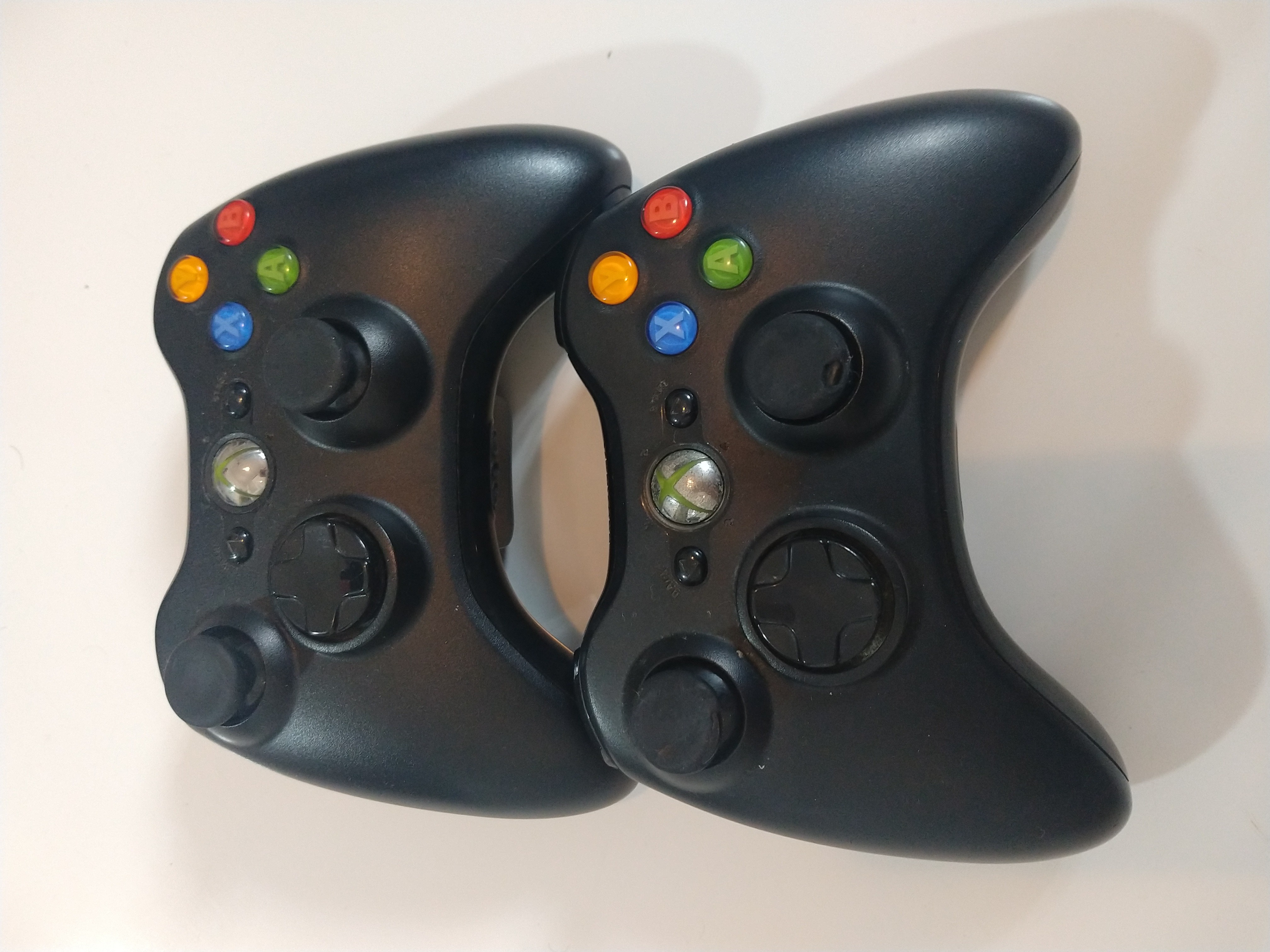 Xbox 360 500 Giga dois controles s/ fios + Kinect